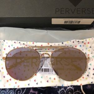 Gold mirrored aviator sunglasses perverse